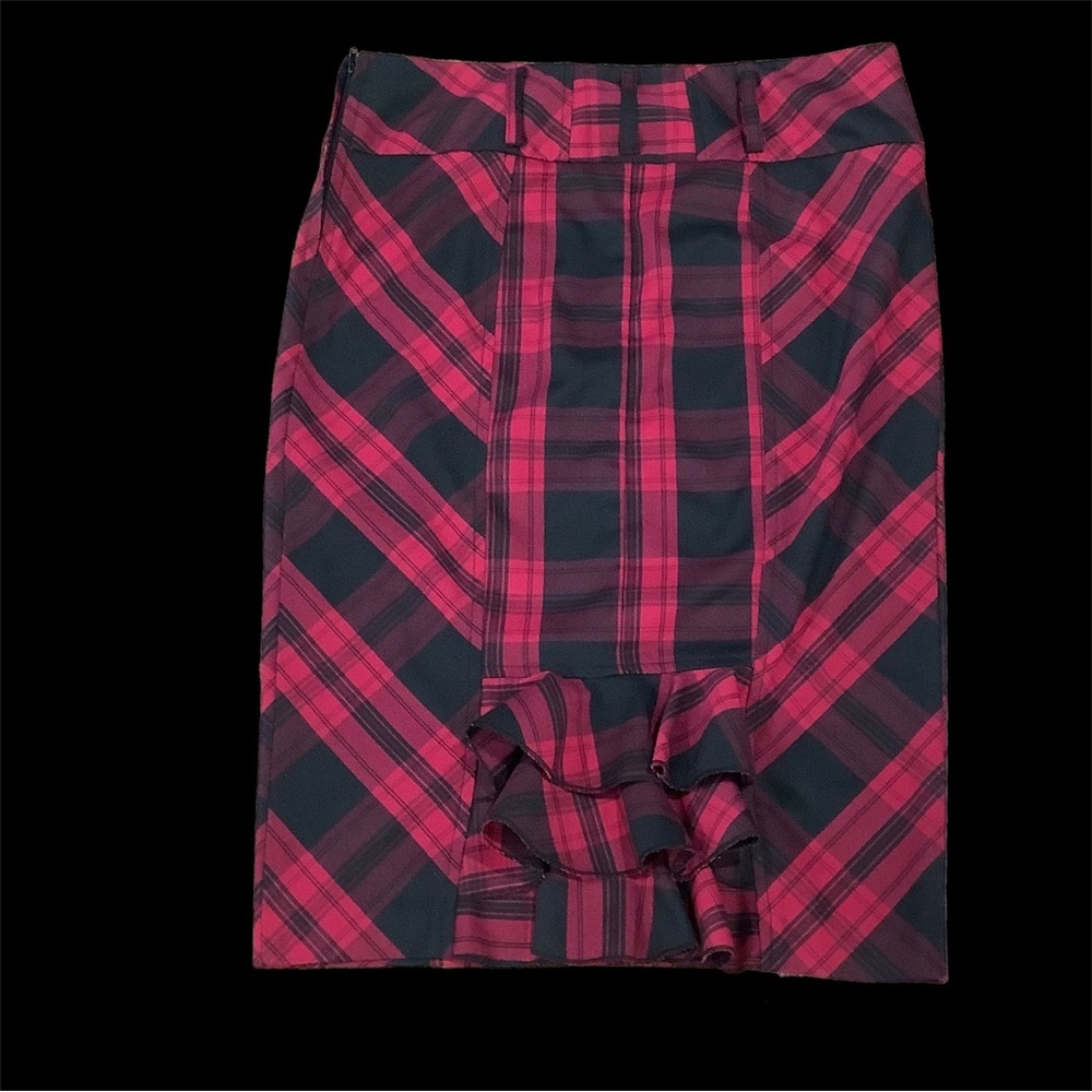 High Waisted Red & Black Pencil Skirt. With Adorable Peplum Ruffle in Back.